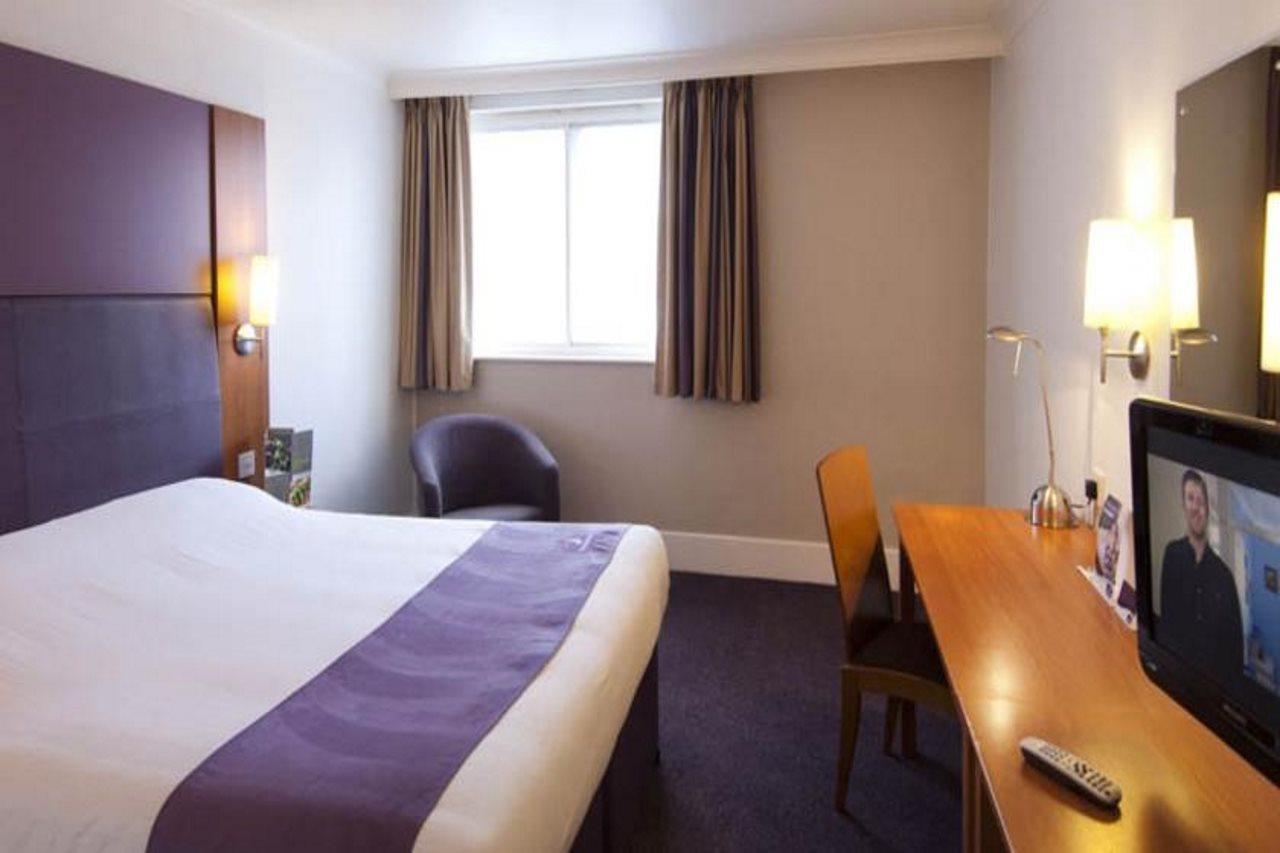 Premier Inn Worthing Seafront Exterior foto